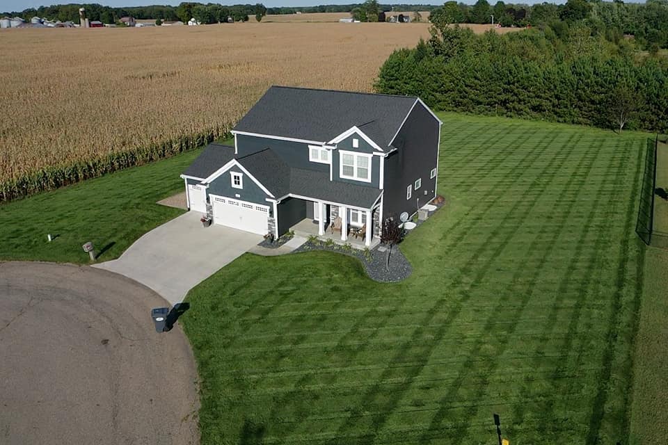 Professional lawn mowing and maintenance service